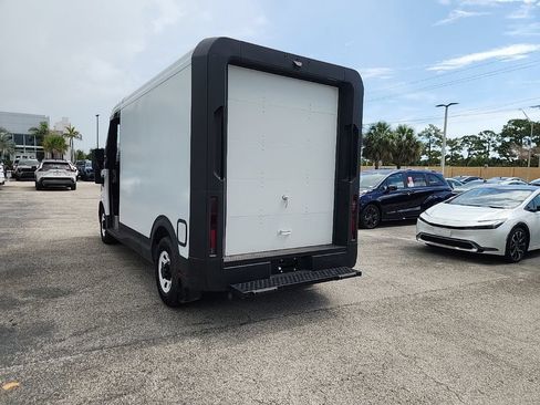 Used 2024 Chevrolet Brightdrop 400 w/ Commercial Equipment Package AWD/4WD image 4