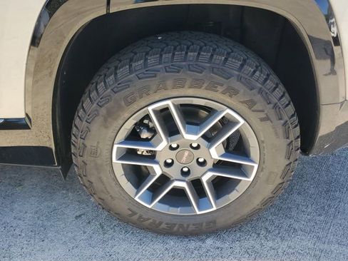 New 2026 GMC Terrain AT4 w/ Convenience Package III image 5