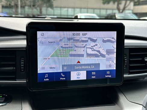 Used 2021 Ford Explorer XLT w/ Equipment Group 202A RWD image 27