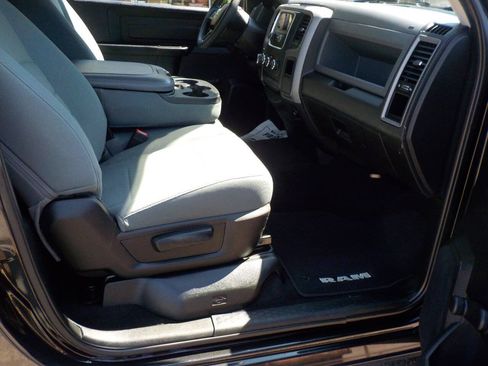 Used 2017 RAM 1500 Express AWD/4WD image 13