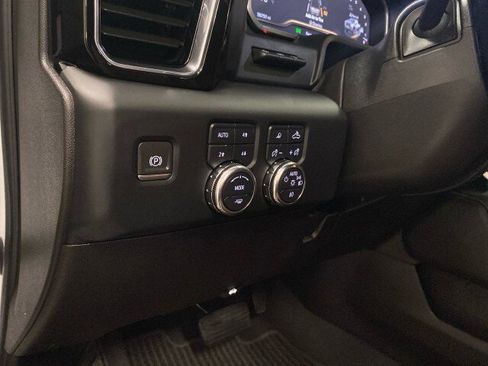 Used 2024 GMC Sierra 3500 Denali Ultimate AWD/4WD image 19