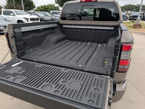 Used 2024 Nissan Frontier Pro-X w/ Pro Convenience Package RWD image 27