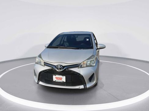 Used 2015 Toyota Yaris L image 3