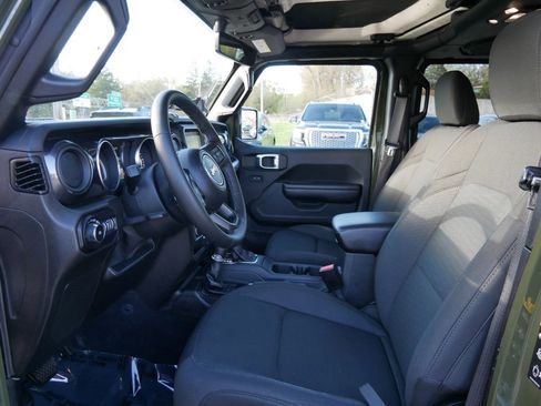 Used 2021 Jeep Wrangler Unlimited Sport AWD/4WD image 9