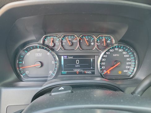 Used 2018 Chevrolet Silverado 1500 LT w/ All Star Edition image 16