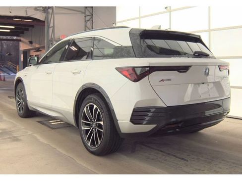 Used 2024 Acura ZDX A-Spec image 4