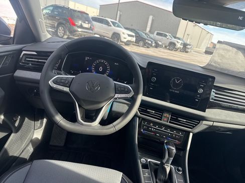 New 2026 Volkswagen Jetta SE image 7