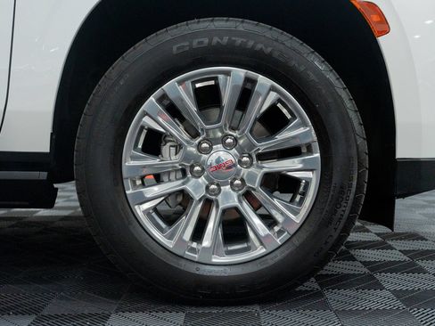 Used 2024 GMC Yukon Denali AWD/4WD image 16