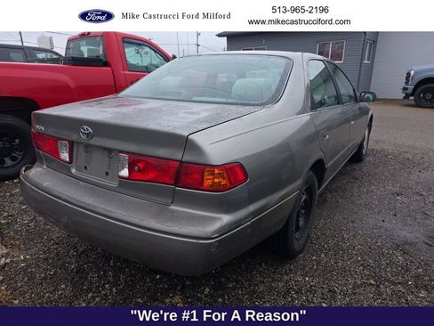 Used 2000 Toyota Camry CE FWD image 5