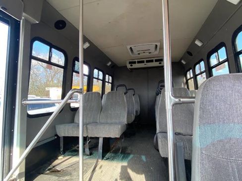 Used 2010 Ford E-350 and Econoline 350 Super Duty image 10