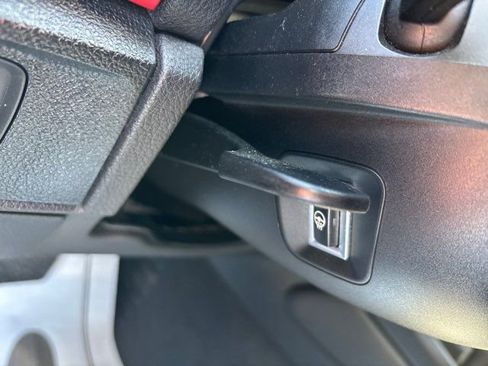 Used 2016 BMW 228i Convertible image 40