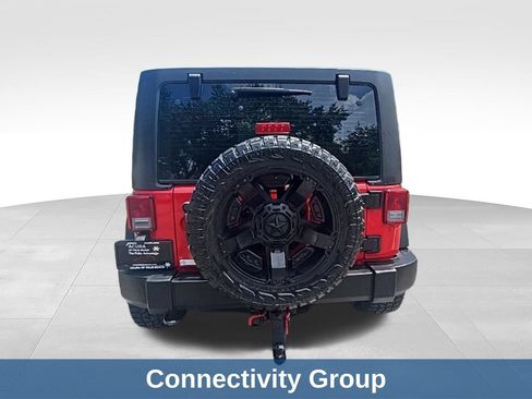 Used 2015 Jeep Wrangler Unlimited Sport w/ Connectivity Group AWD/4WD image 4