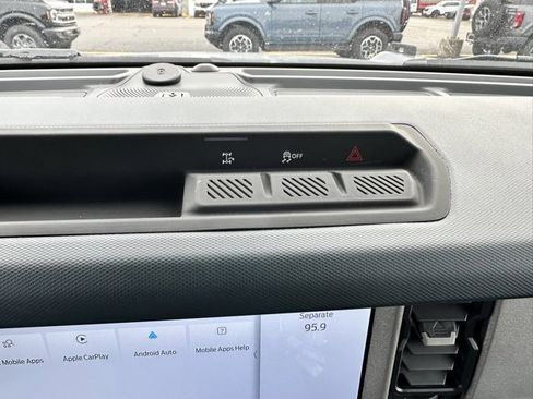 Used 2024 Ford Bronco Outer Banks image 23