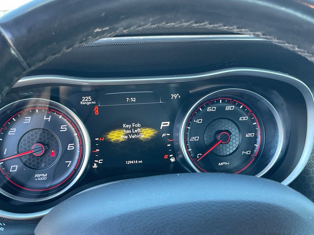 Used 2017 Dodge Charger SXT AWD/4WD image 5