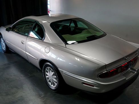 Used 1997 Buick Riviera Supercharged Coupe image 43