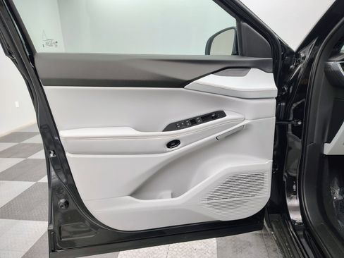 New 2026 Jeep Cherokee Limited AWD/4WD image 16