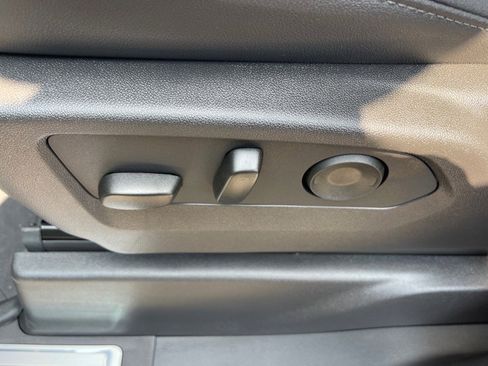 New 2026 Chevrolet Silverado 1500 LT w/ Leather Package image 9