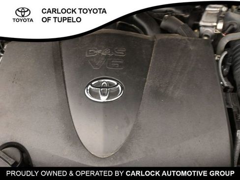 Used 2022 Toyota Highlander L image 37