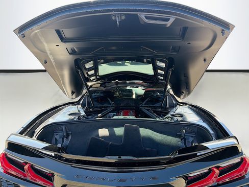 Used 2023 Chevrolet Corvette Stingray Preferred Cpe w/ Z51 Performance Package image 12
