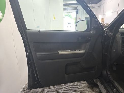 Used 2009 Ford Escape XLT AWD/4WD image 23