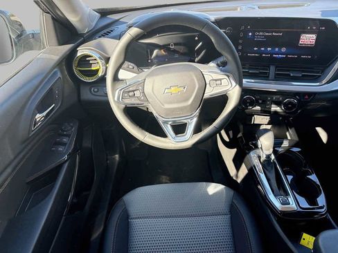 New 2026 Chevrolet Trax LT w/ Driver Confidence Package image 11