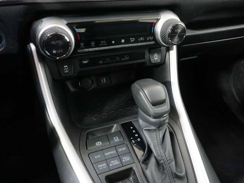 Used 2024 Toyota RAV4 XLE image 18