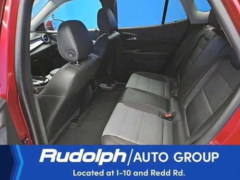Used 2025 Chevrolet Trax LT FWD image 15