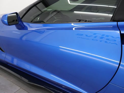 Used 2014 Chevrolet Corvette Stingray Convertible w/ 2LT Preferred Equipment Group RWD image 27