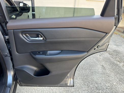 Used 2022 Nissan Rogue SL FWD image 41