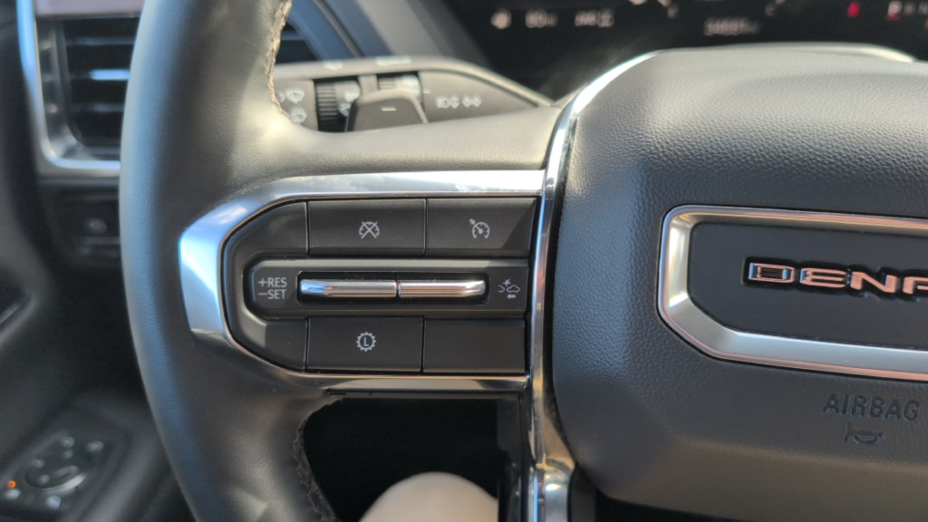 Used 2025 GMC Yukon Denali AWD/4WD image 15