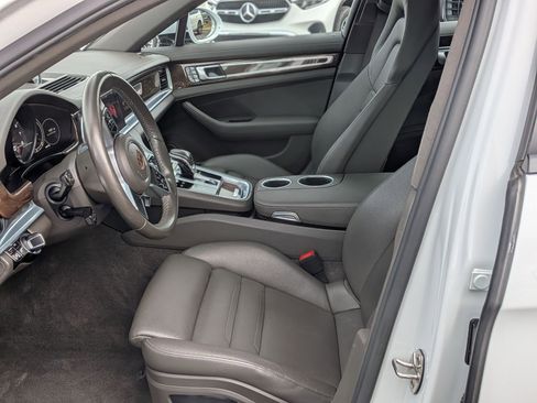 Used 2017 Porsche Panamera 4 image 14