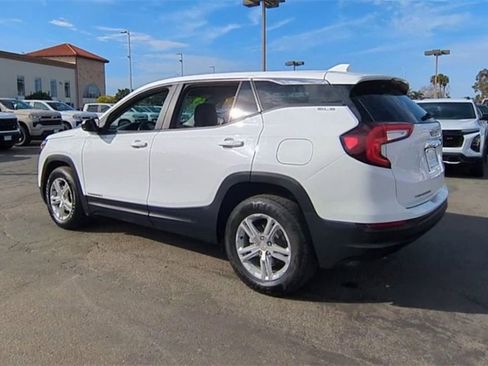 Used 2024 GMC Terrain SLE image 6