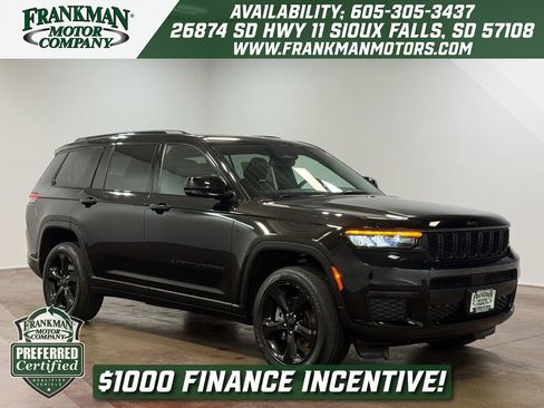Used 2023 Jeep Grand Cherokee L Laredo image 1