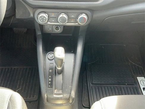 Used 2023 Nissan Kicks S image 12