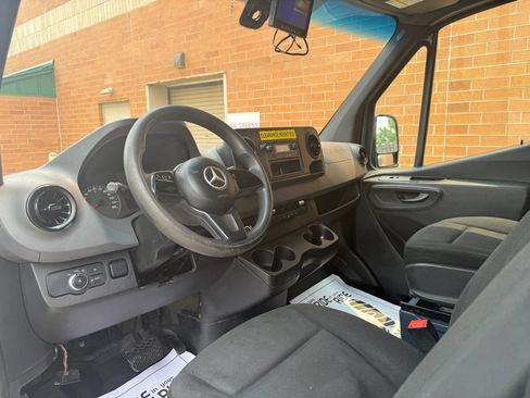 Used 2019 Mercedes-Benz Sprinter 170 image 19