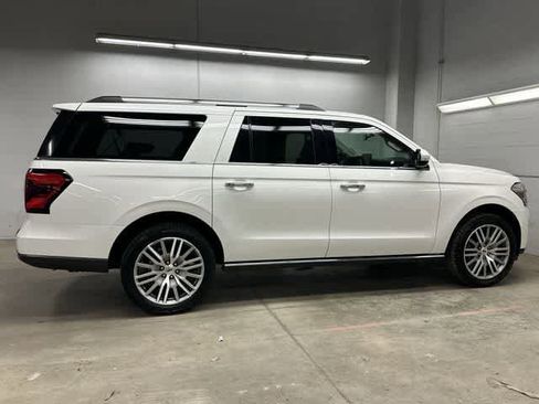 Used 2022 Ford Expedition Max Limited AWD/4WD image 3