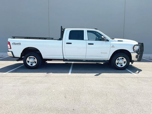 Used 2022 RAM 2500 Tradesman w/ Chrome Appearance Group AWD/4WD image 7