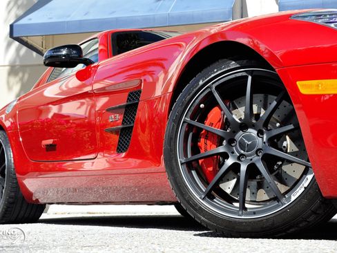 Used 2013 Mercedes-Benz SLS AMG GT Coupe image 8