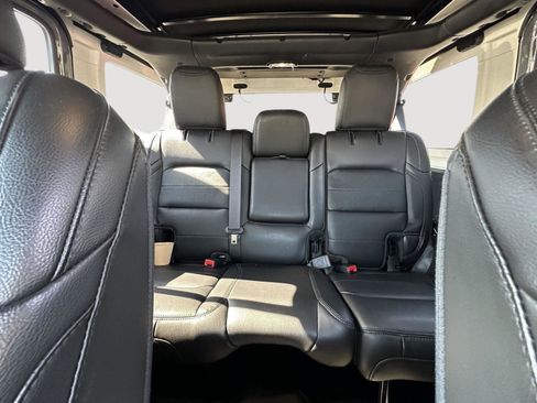 Used 2022 Jeep Wrangler Unlimited Sahara image 13