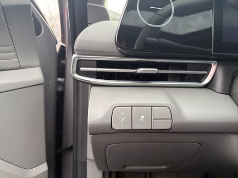 Used 2024 Hyundai Elantra SEL w/ Convenience Package image 14