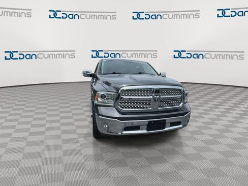Used 2017 RAM 1500 Laramie w/ Convenience Group AWD/4WD image 3