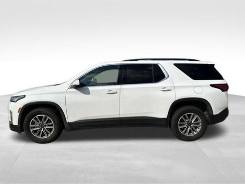 Used 2022 Chevrolet Traverse LT FWD image 6