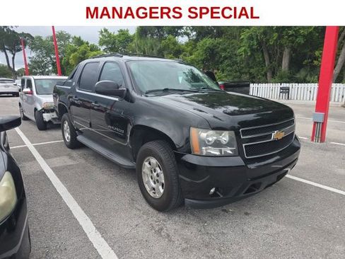 Used 2013 Chevrolet Avalanche LS RWD image 1