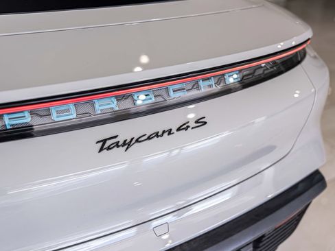 Used 2021 Porsche Taycan 4S w/ Premium Package AWD/4WD image 16