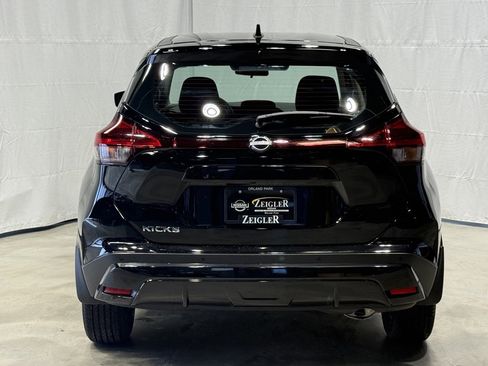 Certified 2024 Nissan Kicks S image 5