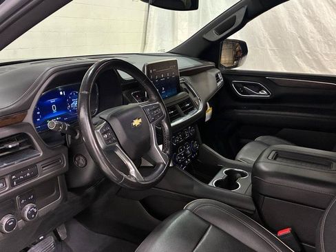Used 2023 Chevrolet Suburban Premier RWD image 10