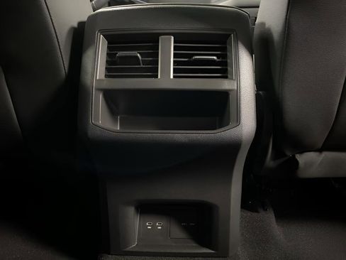 Used 2023 Volkswagen Atlas Cross Sport SEL R-Line image 34