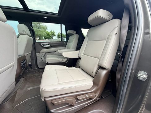 Used 2021 Chevrolet Suburban Z71 AWD/4WD image 21