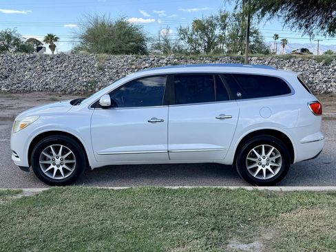 Used 2016 Buick Enclave Leather w/ Trailering Package FWD image 2