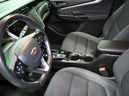 Used 2022 Chevrolet Bolt EUV LT w/ Comfort Package image 21